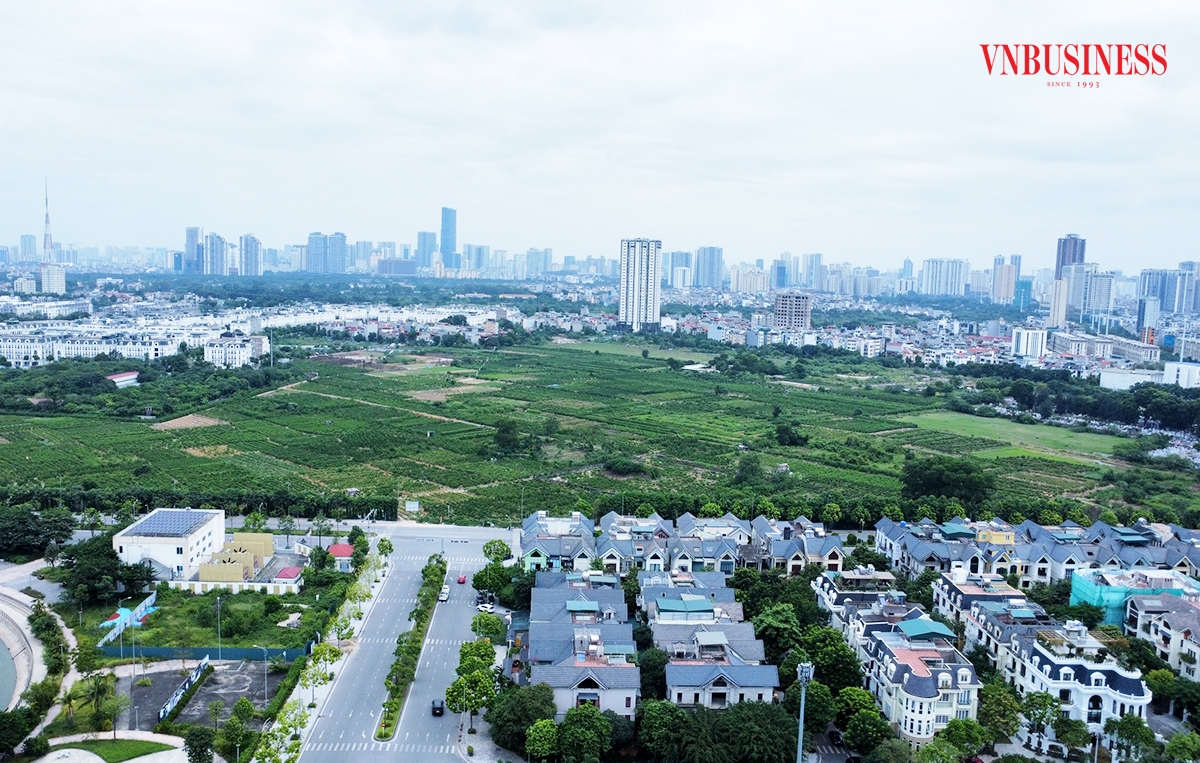 Một lượng tiền gửi trong ngân hàng vẫn đang sẵn sàng chảy vào nhà đất khi cơ hội đến.