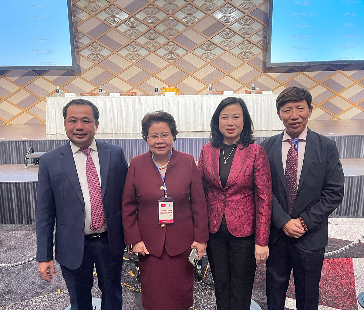 Đoàn công tác Việt Nam tháp tùng Thủ tướng thăm Nhật Bản.