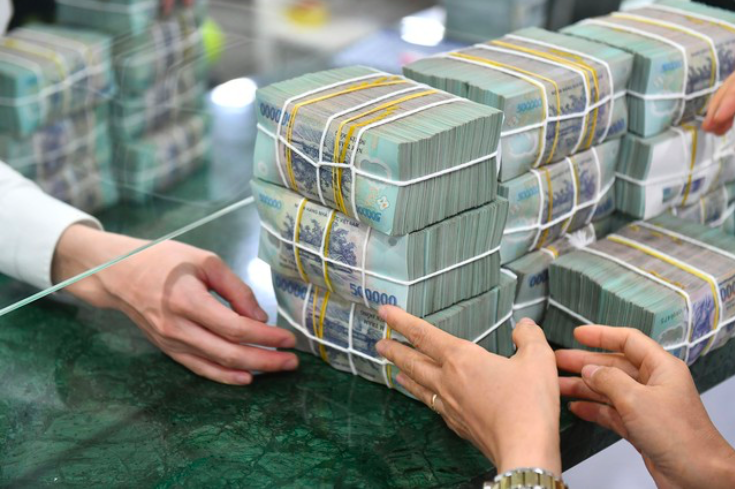 Năm 2024, với mục tiêu tăng trưởng tín dụng là 15%, ước tính khoảng 2 triệu tỷ đồng sẽ được đưa vào nền kinh tế.