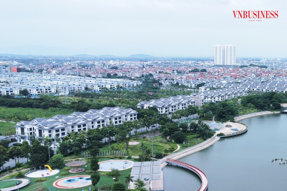 Thị trường bất động sản được dự báo khởi sắc hơn nhưng vẫn cần thêm thuốc trợ lực để bứt phá trở lại &lpar;Ảnh: Phạm Hòa&rpar;.