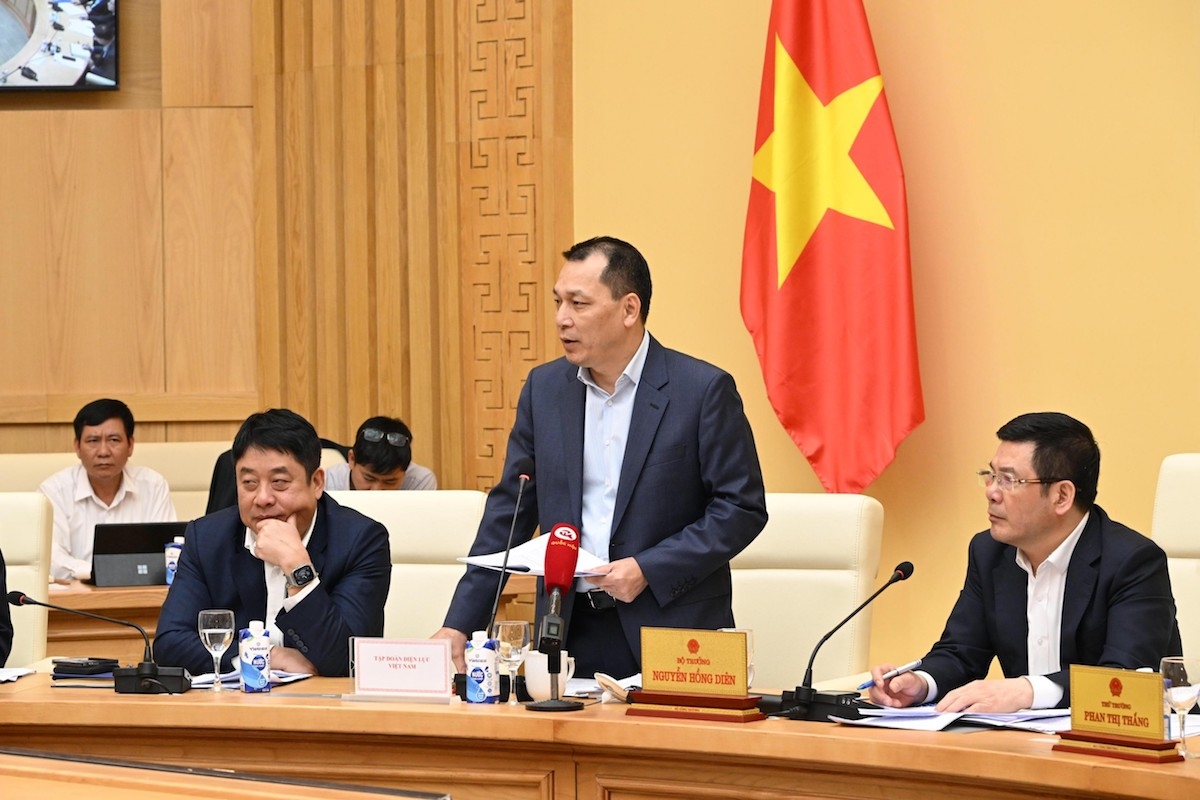 Cuộc họp đánh giá, kiểm điểm tiến độ đường dây 500kV mạch 3 từ Quảng Trạch đến Phố Nối.