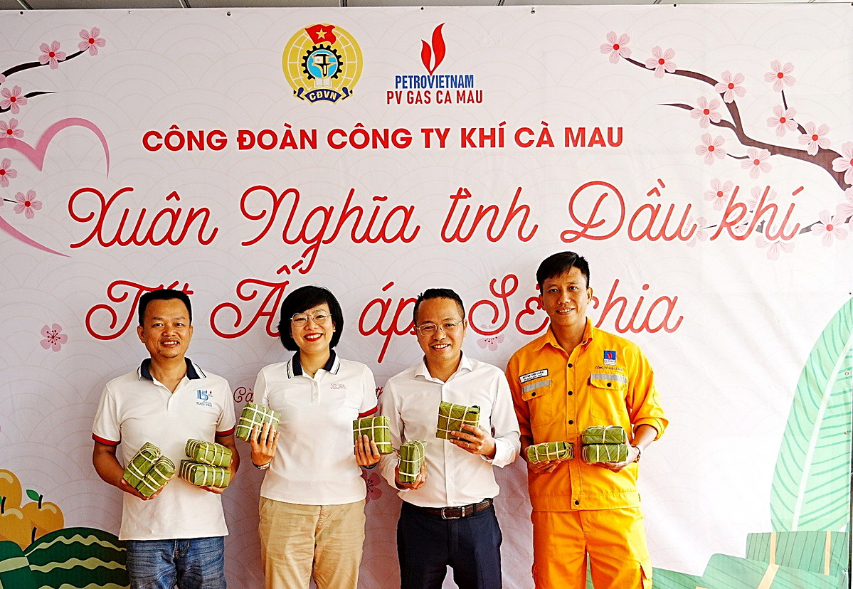 Tổ chức chương trình “Xuân nghĩa tình Dầu khí - Tết ấm áp sẻ chia” tại PV GAS với nhiều nội dung chăm sóc NLĐ thân thương và đoàn kết.