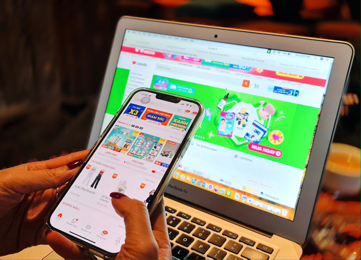 Bán hàng trên các sàn thương mại điện tử là xu hướng nhưng cũng không dễ dàng với người bán hàng.