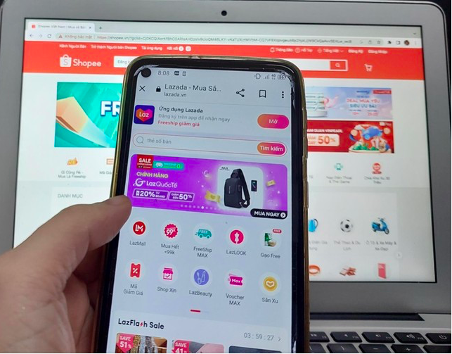 Cơ quan thuế sẽ áp dụng các biện pháp cưỡng chế, trong đó có xem xét tạm hoãn xuất cảnh với người bán hàng qua thương mại điện tử chưa hoàn thành nghĩa vụ thuế.