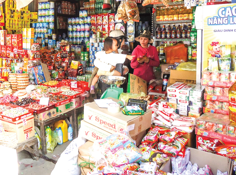 Bộ Tài chính cho rằng ngưỡng chịu thuế cao hơn 150 triệu/năm sẽ không khuyến khích các hộ, cá nhân kinh doanh chuyển sang doanh nghiệp.