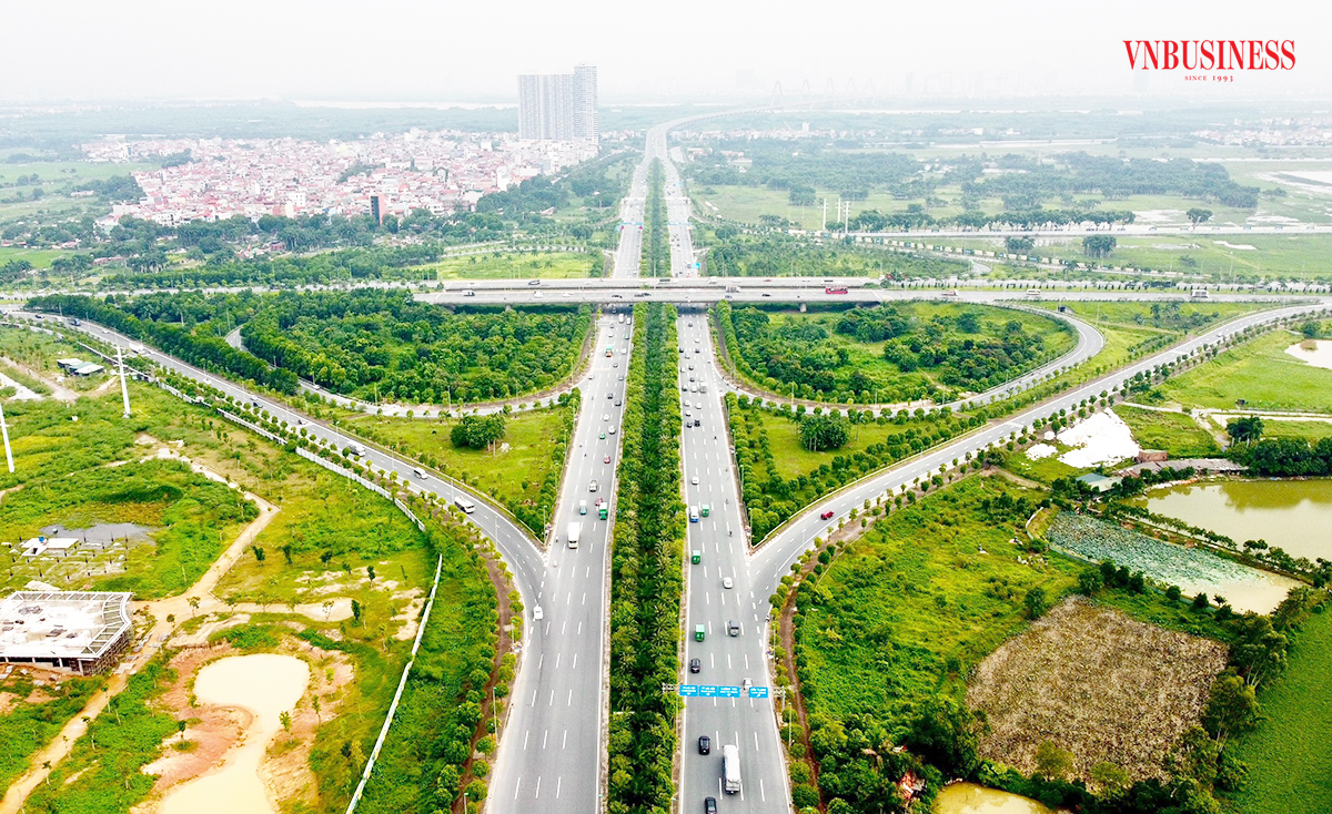 Không ít nhà đầu tư có tiềm lực đang rục rịch trở lại vùng ven Hà Nội để săn đất nền đón sóng mới.