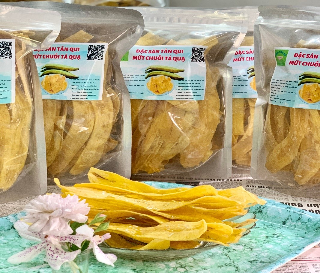 Mứt chuối tá quạ đang được tiêu thụ ổn định trên thị trường nhờ hình thức bán hàng trực tuyến và trực tiếp.