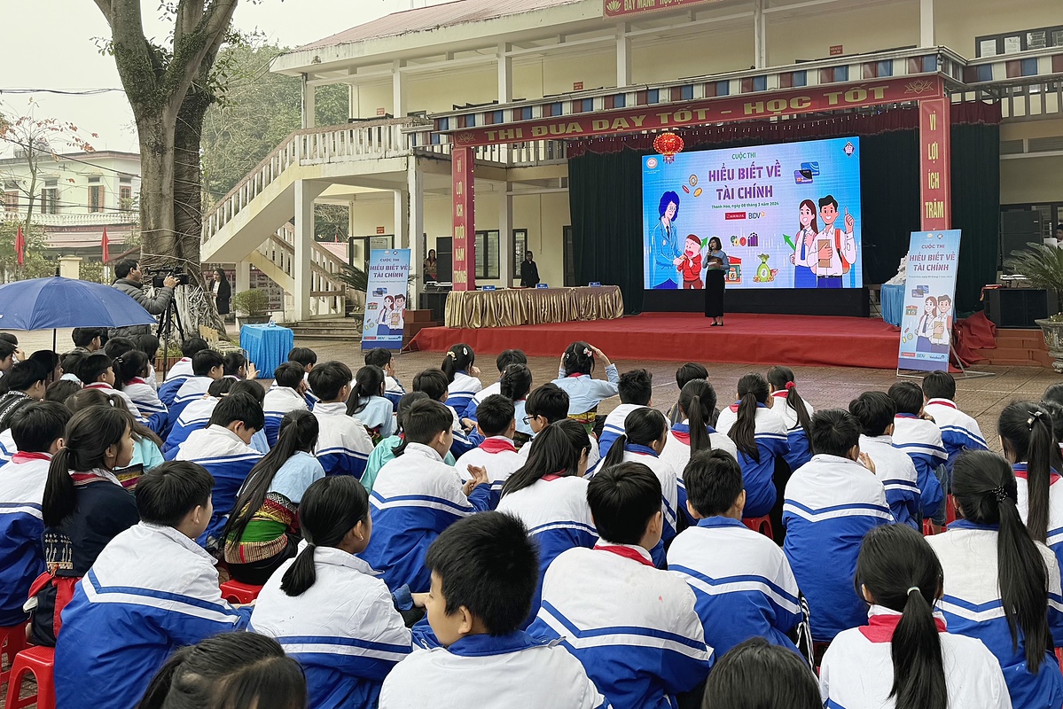 Agribank tích cực chủ động phối hợp với Ngân hàng Nhà nước tổ chức các chương trình Giáo dục tài chính.