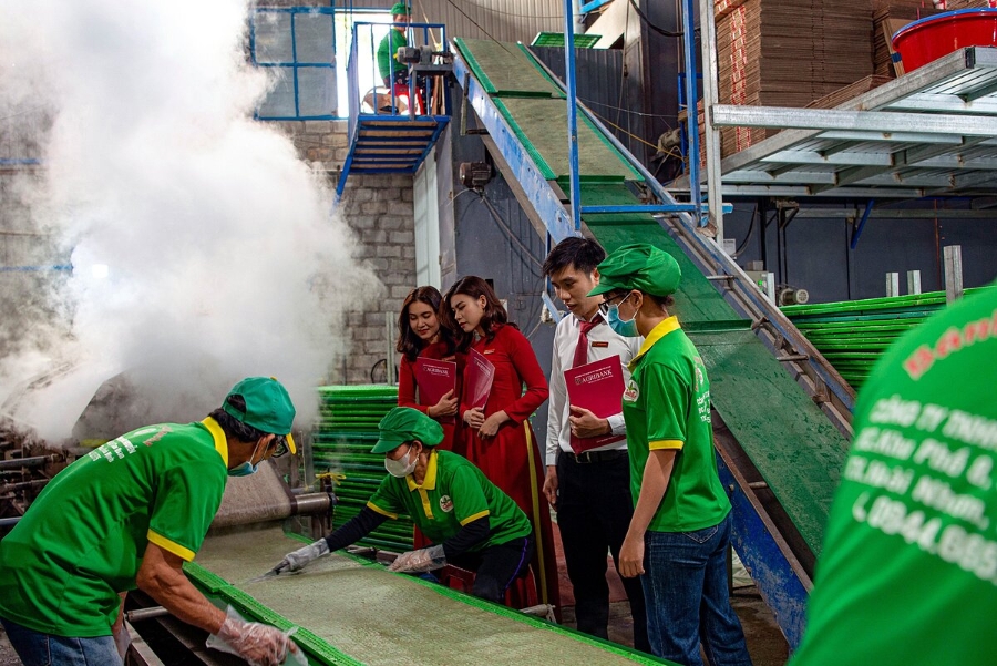 Agribank góp phần khai thông dòng vốn đến với doanh nghiệp cả nước.