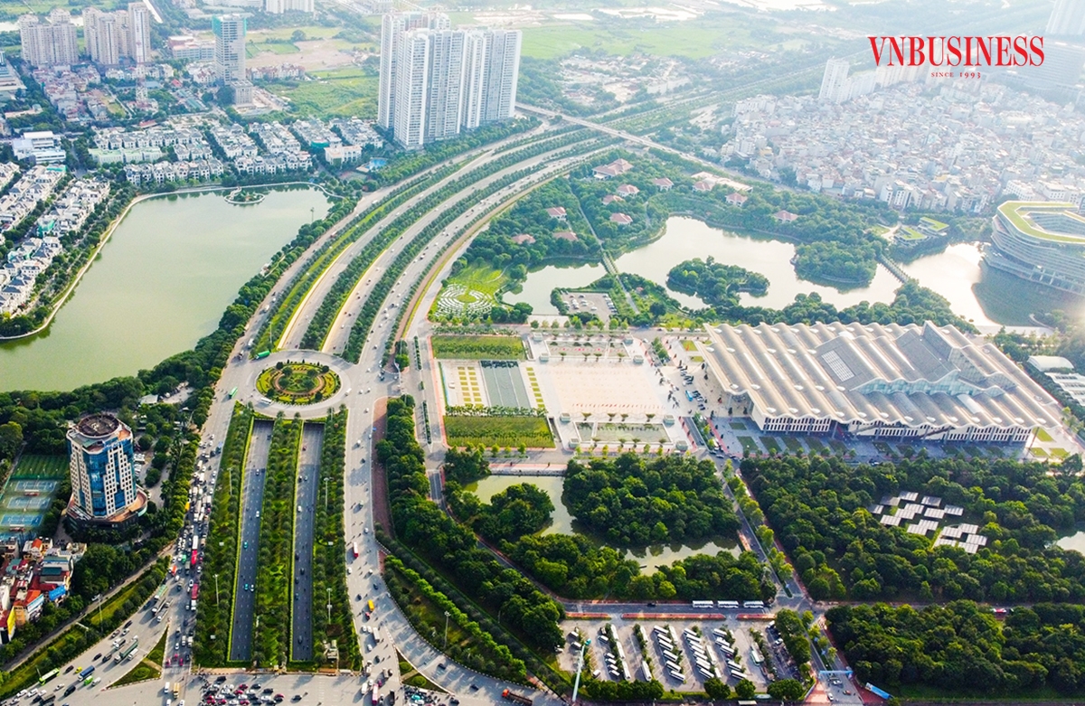 Hoạt động đấu giá đất đang nóng lên tại nhiều địa phương ở Hà Nội .