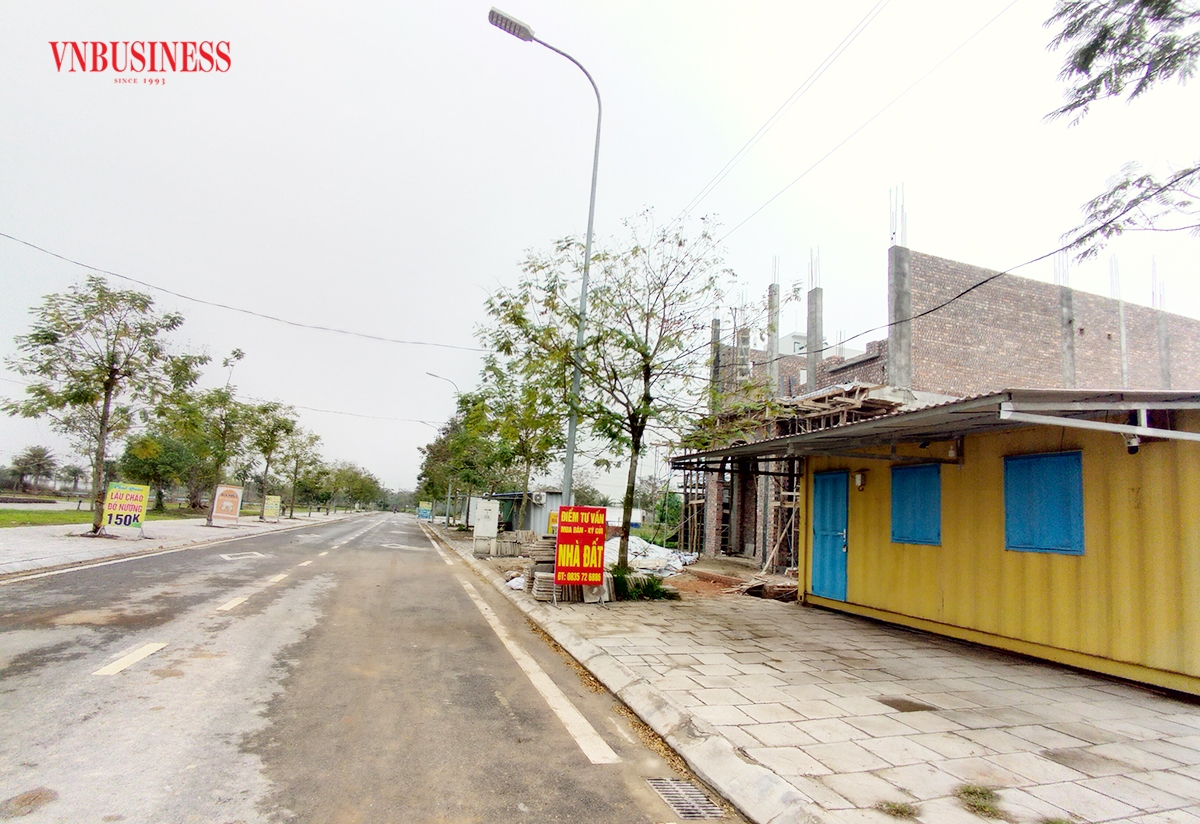 Môi giới đất nền ở khu vực vùng ven TP.Bắc Giang vẫn đang mòn mỏi đợi khách dù thị trường đang ấm lên.