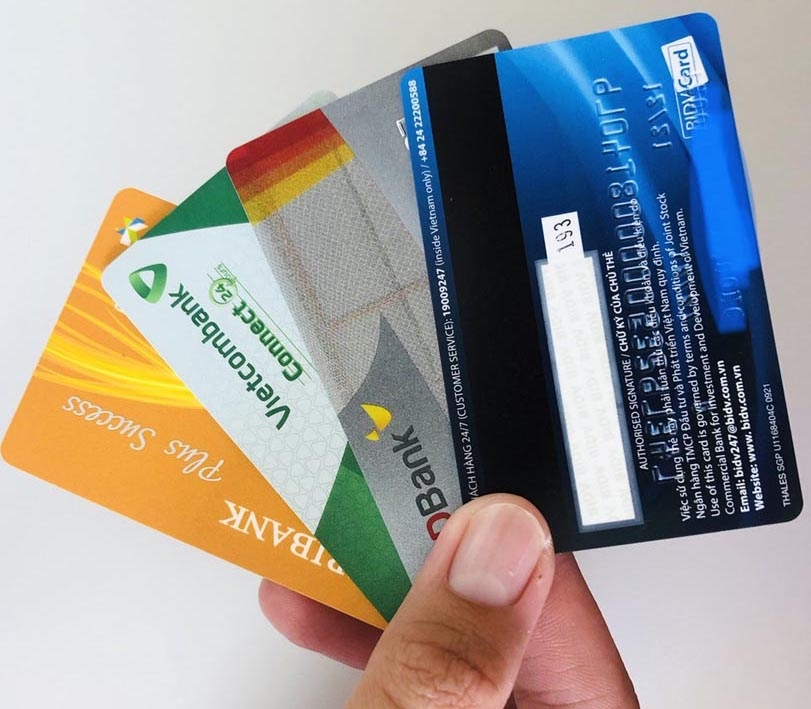 Thẻ tín dụng không chỉ có một hay hai loại phí thông thường, mà có thể lên đến hàng chục loại phí khác nhau.