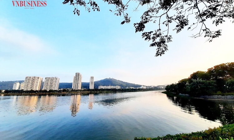 Cổ phiếu địa ốc dần tăng nhiệt, sức nóng liệu có bền?