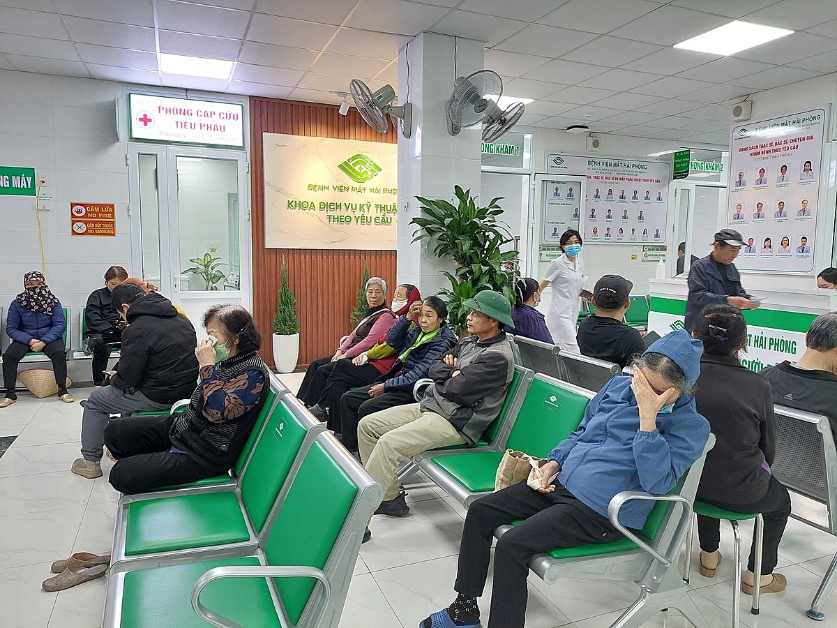 Bệnh viện Mắt Hải Phòng ngày càng hiện đại, khang trang, thu hút nhiều bệnh nhân tới khám và điều trị.