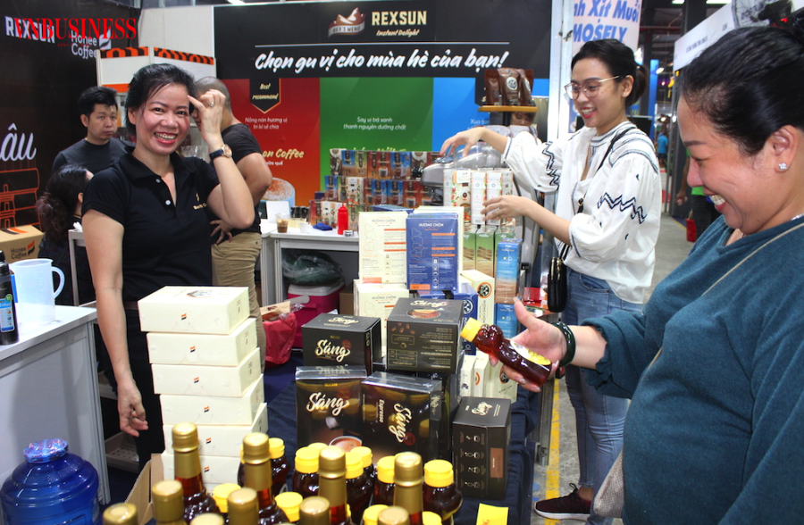 Các DN nội địa trong ngành hàng F&B cần lạc quan, nhạy bén với sự thay đổi, có những sách lược phù hợp để đứng vững giữa cuộc chiến “sống còn” này.