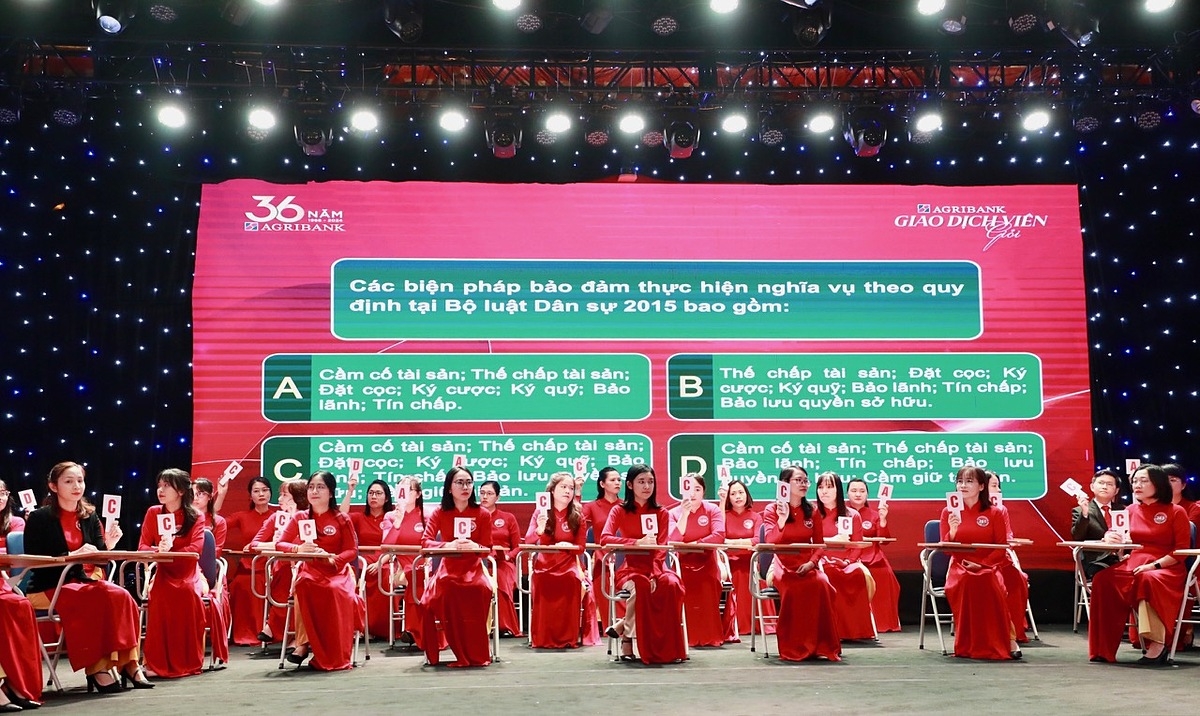 Top 50 trả lời các câu hỏi trong vòng thi Gameshow “Bản lĩnh”.