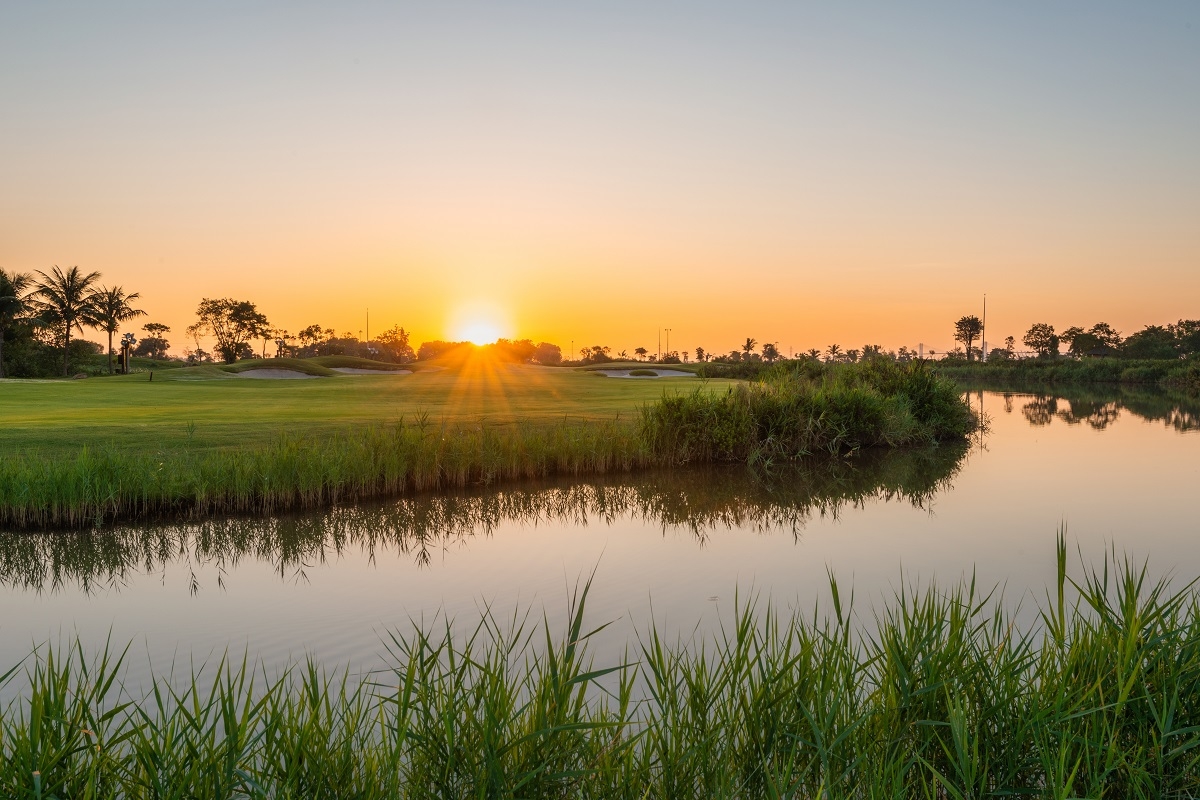 Chất sống xanh, khỏe mạnh ở Vinhomes Royal Island khiến nhiều người mê mẩn.