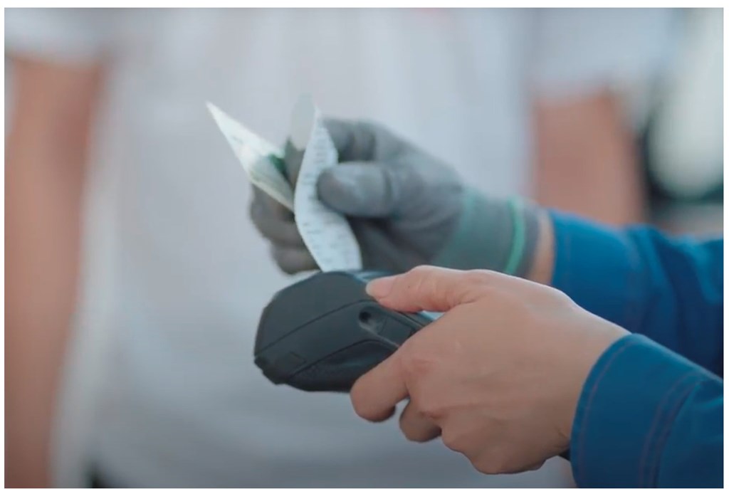 Trước ngày 31/3, các doanh nghiệp phải xuất HĐĐT trong từng lần bán xăng dầu.