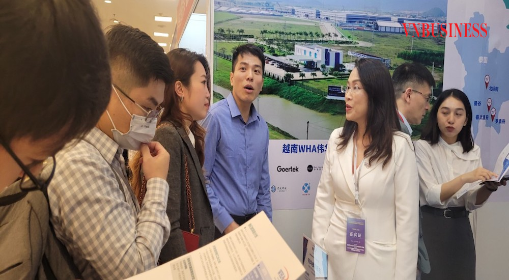 Việt Nam, với vai trò là mắt xích sản xuất mới của châu Á, đang ngày càng đóng vai trò quan trọng trong chuỗi cung ứng sản xuất thông minh toàn cầu.