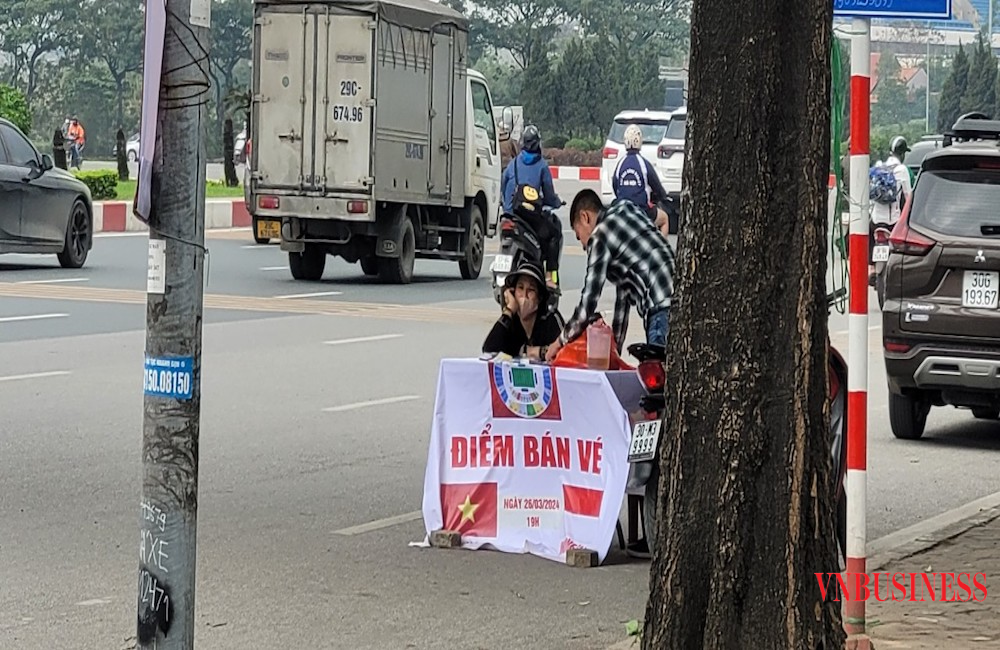 Một điểm bán vé dạo vắng khách.