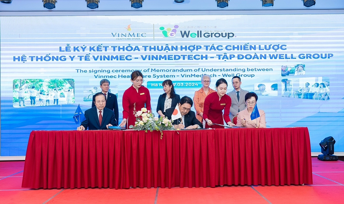 Lễ ký kết hợp tác chiến lược giữa Tập đoàn Vingroup và Tập đoàn Well Group &lpar;Nhật Bản&rpar; để phát triển mô hình Trung tâm chăm sóc sức khỏe người cao tuổi cao cấp tại Việt Nam.