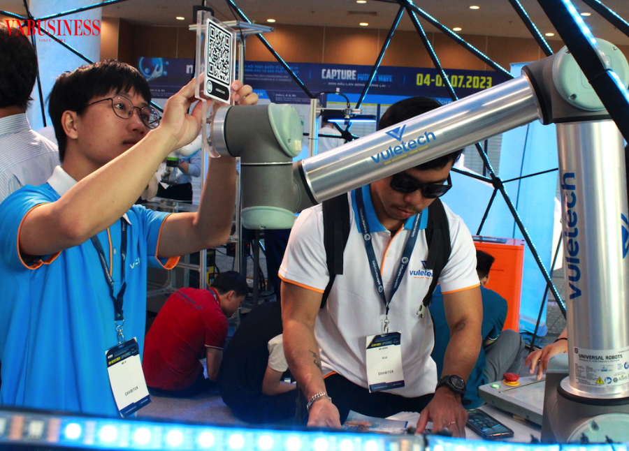 Các DN Việt cần nhận thức rõ tính cấp bách và sống còn của đòn bẩy đổi mới sáng tạo nếu không muốn rơi vào bờ “vực thẳm”.