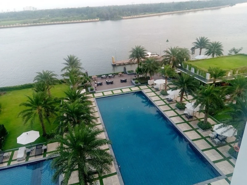 Việc xây dựng cầu cảng, bến thủy nội địa tại công trình khách sạn Mia Saigon cũng không có trong quy hoạch và chưa được cấp phép hoạt động bến thủy.…