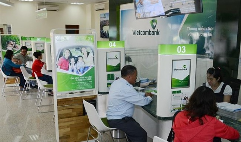 Vietcombank sẽ triển khai đồng loạt các Gói cho vay mới với lãi suất giảm tới 1,5%/năm so với mặt bằng lãi suất cho vay hiện nay nhằm hướng đến mục tiêu ngày càng nhiều doanh nghiệp, người dân tiếp cận được nguồn vốn ưu đãi với lãi suất cho vay thấp.
