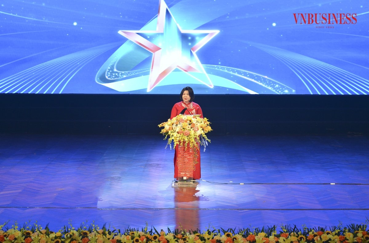 Chủ tịch Liên minh HTX Việt Nam Cao Xuân Thu Vân cho rằng, việc tổ chức lễ tôn vinh HTX tiêu biểu và trao giải Ngôi sao HTX là tôn vinh mô hình kinh doanh mang tính nhân văn, vì sự tiến bộ của xã hội.