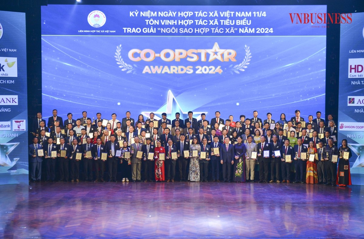 100 HTX tiêu biểu đã được trao giải thưởng “Co-opStar Awards 2024”.