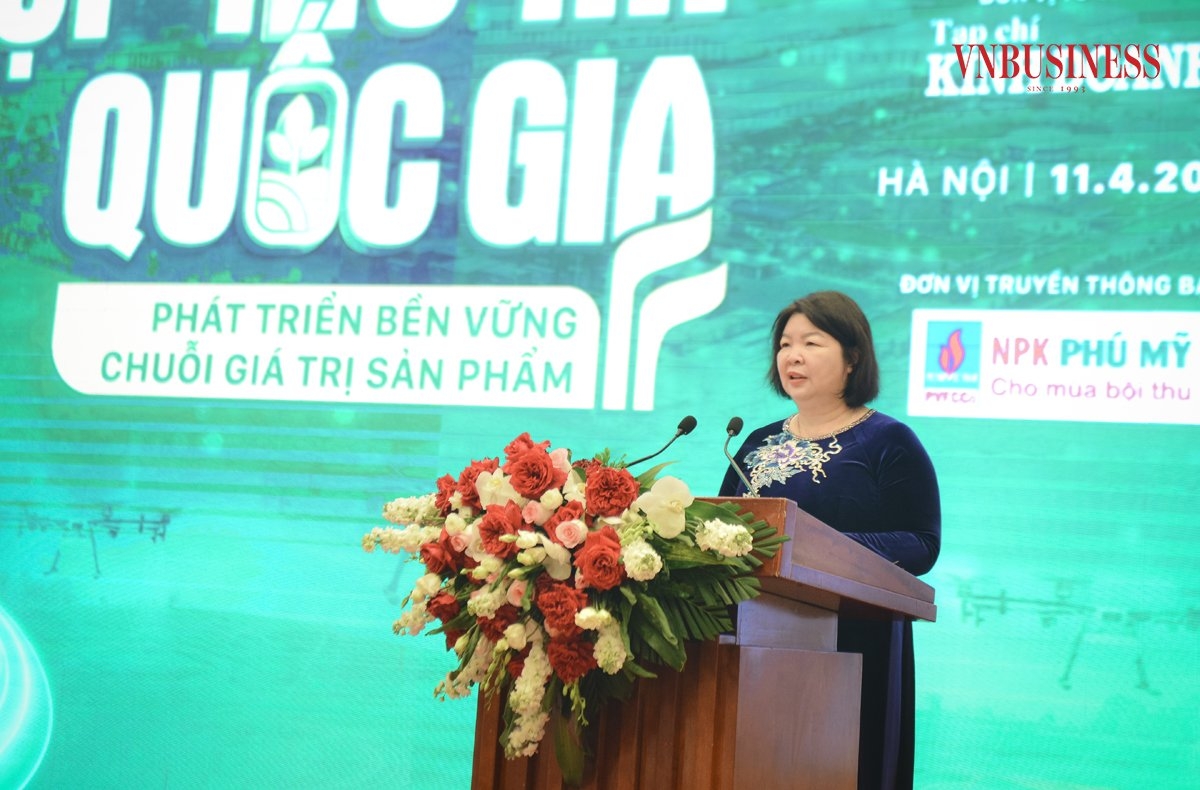 Chủ tịch Liên minh HTX Việt Nam Cao Xuân Thu Vân phát biểu khai mạc Diễn đàn.