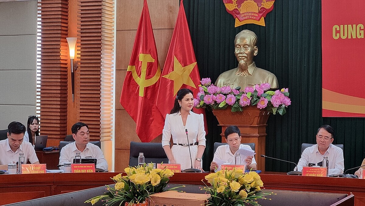 Theo bà Trần Thị Hoàng Mai, Giám đốc Sở Văn hóa và Thể thao Hải Phòng: Với số lượng phong phú, đậm đặc các di tích văn hóa, di tích lịch sử, các di sản vật thể và phi vật thể, Lễ hội Hoa Phượng Đỏ 2024 sẽ thu hút đông đảo du khách trong và ngoài nước đến với Hải Phòng.