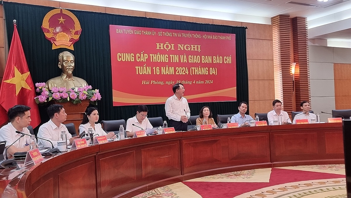 Theo ông Lê Khắc Nam, Phó Chủ tịch UBND TP. Hải Phòng: Lễ hội Hoa Phượng Đỏ năm 2024 sẽ được tổ chức phong phú, trên một không gian rộng nhất, đẹp nhất, hoành tráng nhất từ trước tới nay và với những nội dung đặc sắc.