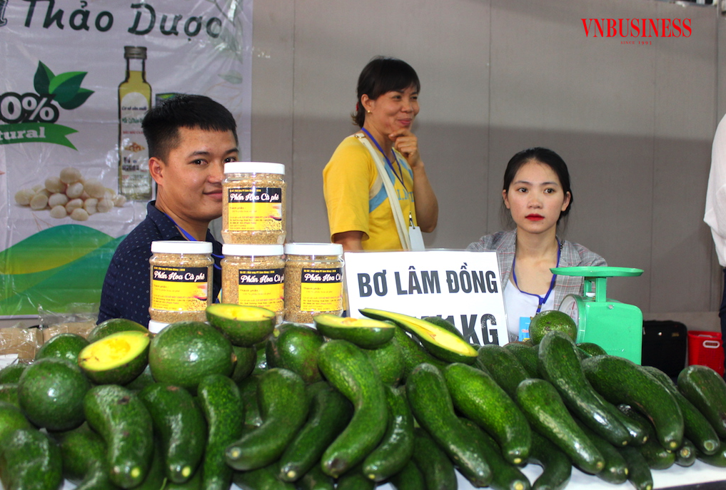 Đường ra cho nông sản sạch của các doanh nông Việt sẽ trở nên ổn định hơn khi nắm vững được “chìa khóa” quan trọng là hài hòa giữa chất lượng “cứng” và chất lượng “mềm”.