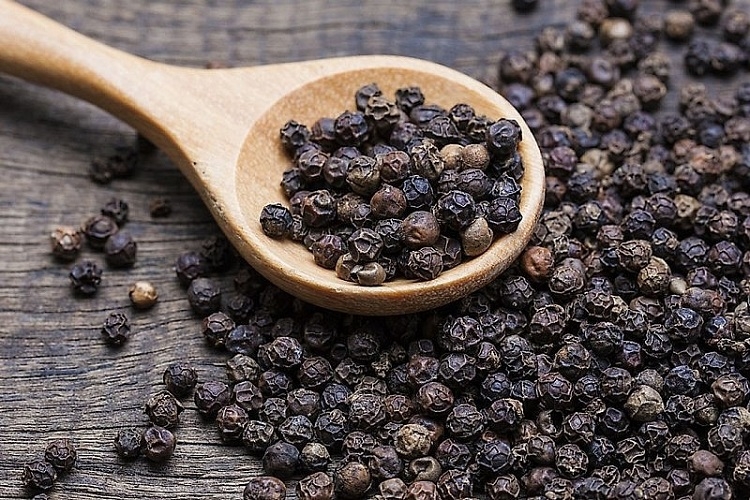 Giá tiêu tăng rải rác tại các vùng trồng trọng điểm.