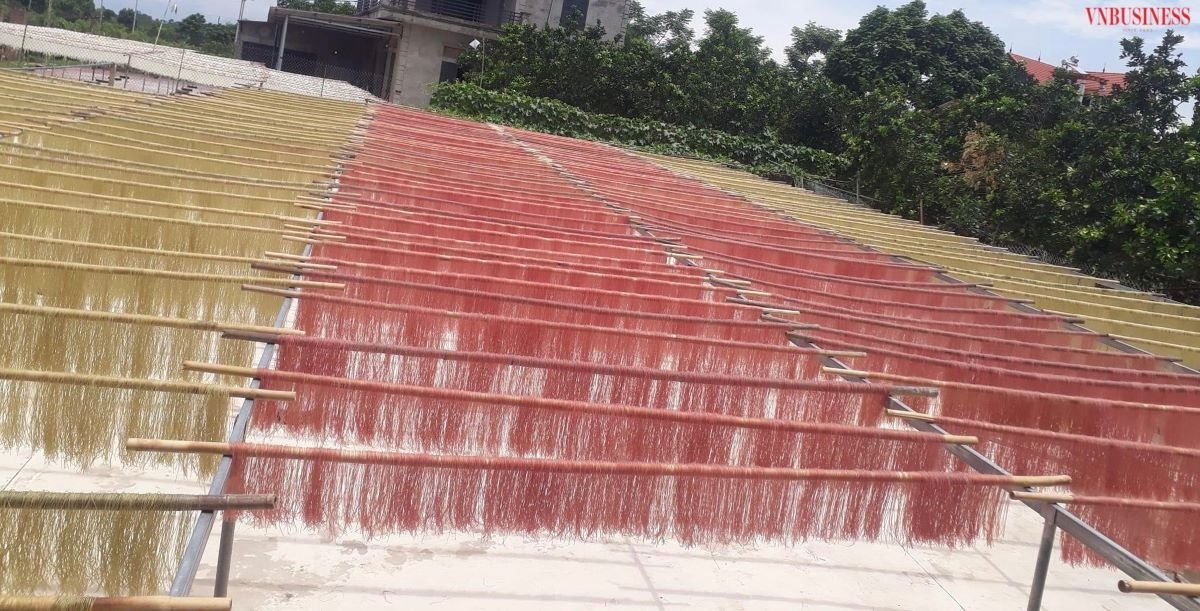 Thành công nhờ sự sáng tạo giữa bí quyết làm mì truyền thống với máy móc thiết bị hiện đại.