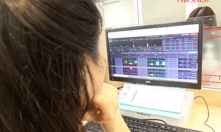 Sell in May: Trong rủi ro vẫn có cơ may?