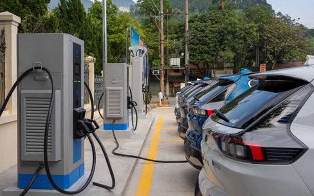 Chỉ còn chưa đầy 1 năm nữa, ưu đãi lệ phí trước bạ 0% với ô tô điện sẽ chấm dứt.