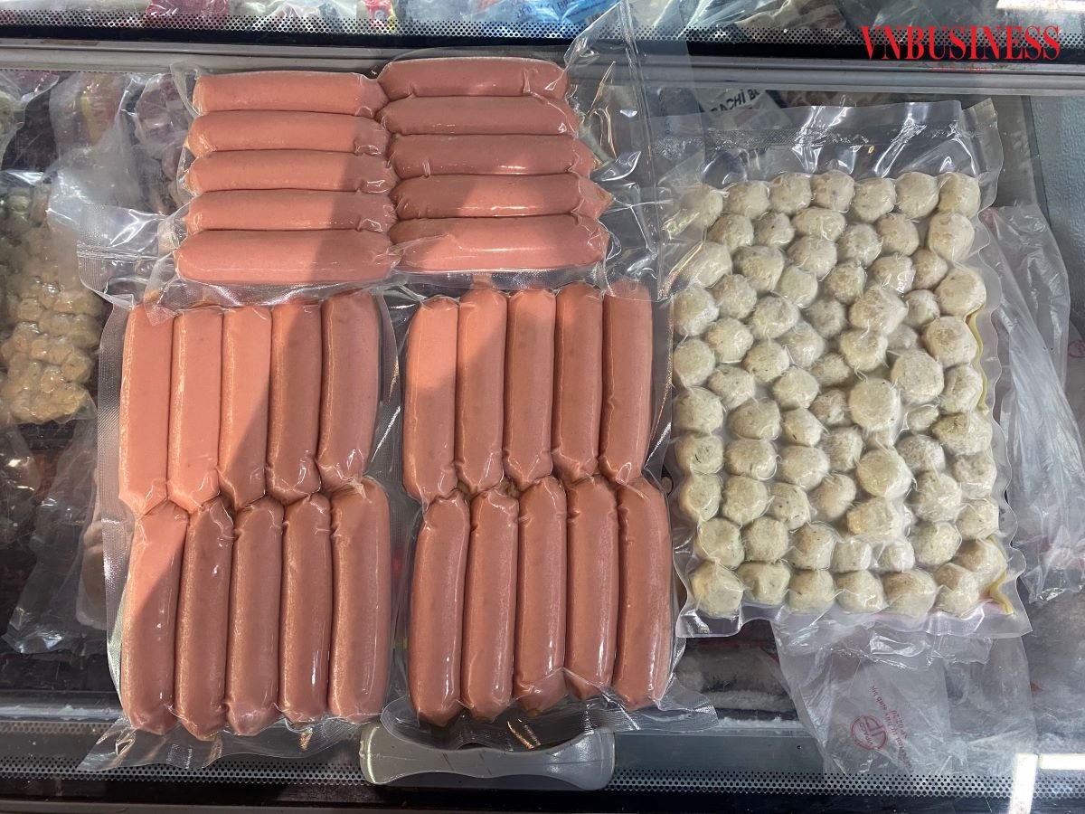 Thực phẩm không rõ nguồn gốc, không nhãn mác xuất hiện ngày càng nhiều tại các chợ, cửa hàng,…