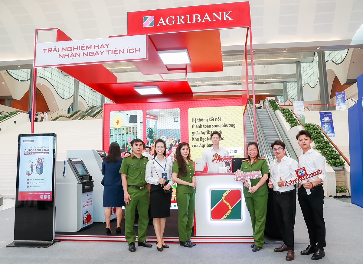 Agribank tiếp tục phát triển và thúc đẩy việc ứng dụng cơ sở Dữ liệu Dân cư quốc gia vào hoạt động ngân hàng.
