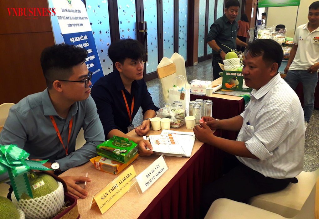 Việc kết nối giao thương với các sàn TMĐT đa quốc gia là rất hữu ích cho các DN Việt trong hoạt động XK trực tuyến.