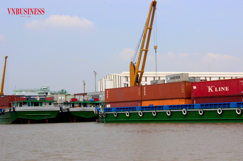 Để không đẩy tương lai vào thế rủi ro và tạo thế cạnh tranh lâu dài cho ngành logistics Việt rất cần những đầu tư mang tầm chiến lược.