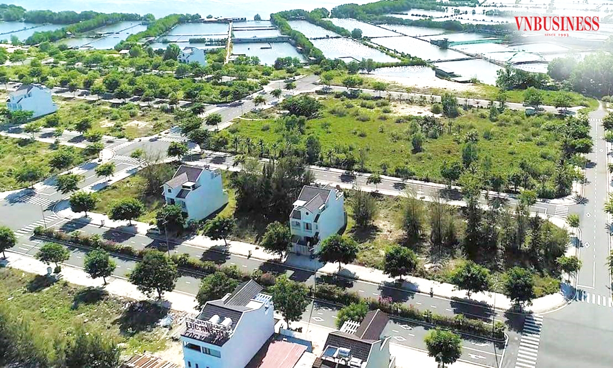 Nếu tích lũy quá thấp, người mua nhà có thể cân nhắc dùng tiền để đầu tư đất nền, tuy nhiên cần nới kỳ vọng lợi nhuận lên tối thiểu 2-3 năm, đồng thời chấp nhận rủi ro chôn vốn.