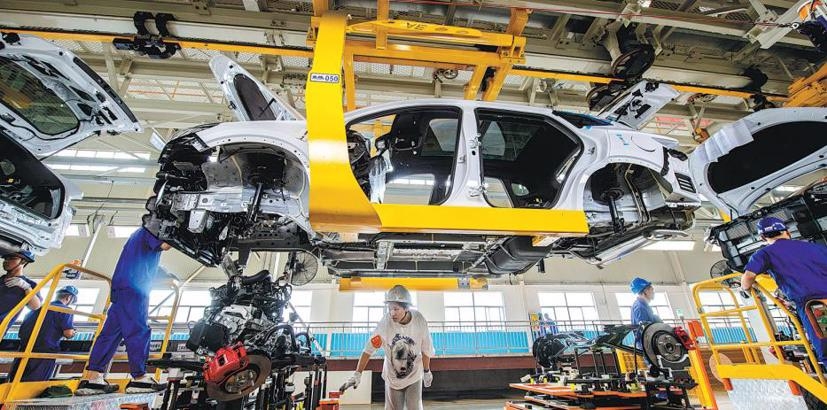 Sản lượng ô tô sản xuất, lắp ráp trong nước ước đạt 26.100 chiếc, giảm 4,4% so với tháng 4, tăng 3,7% so với cùng kỳ năm 2023.