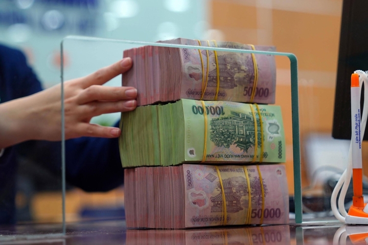 Vấn đề được nhiều người quan tâm hiện nay là xu hướng lãi suất tăng vẫn tiếp diễn trong thời gian tới, liệu có tạo ra cuộc đua lãi suất trên thị trường?