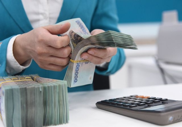 Mốc lãi suất 6%/năm sau khi biến mất khỏi thị trường hồi đầu năm đã quay trở lại.