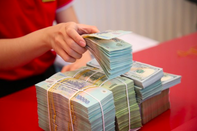 Thời gian tới, lãi suất huy động sẽ đi ngang hoặc tăng nhẹ trong một số thời điểm nhu cầu tín dụng thời vụ tăng cao như quý III hoặc quý IV.