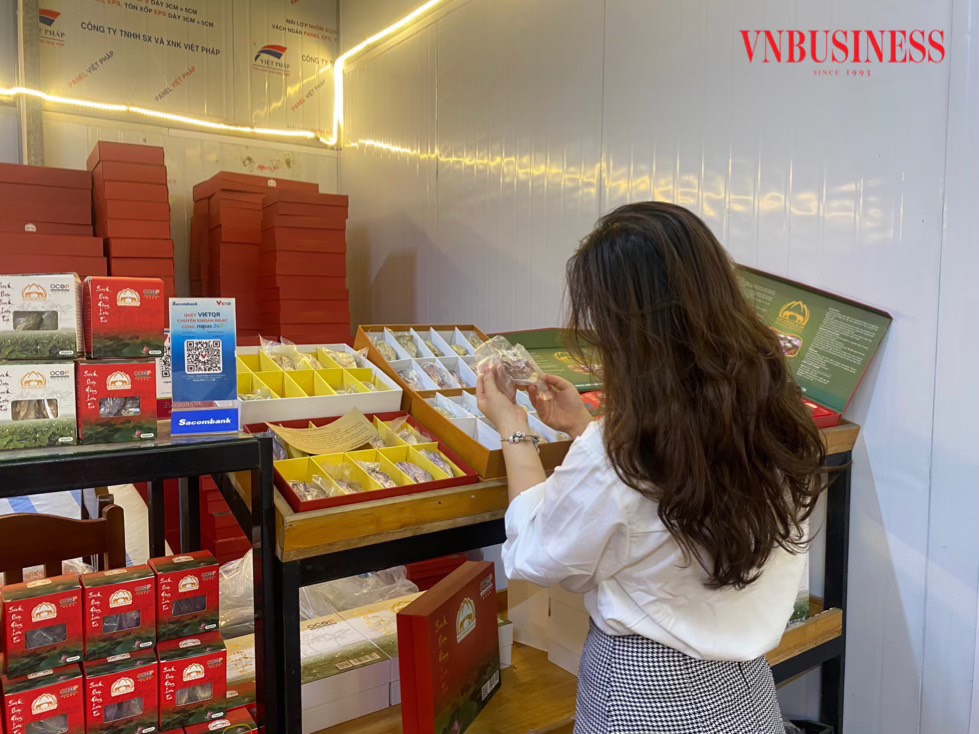 Tất cả các sản phẩm đều được đóng gói đẹp mắt, có nhãn mác đầy đủ.