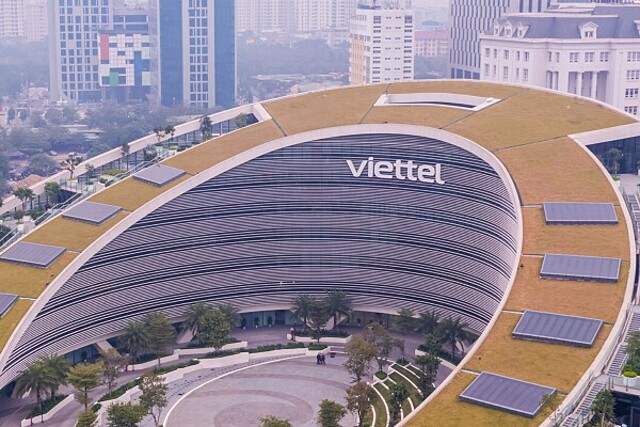 Nhóm cổ phiếu họ Viettel tiếp tục đi lên ngược dòng thị trường đỏ lửa.