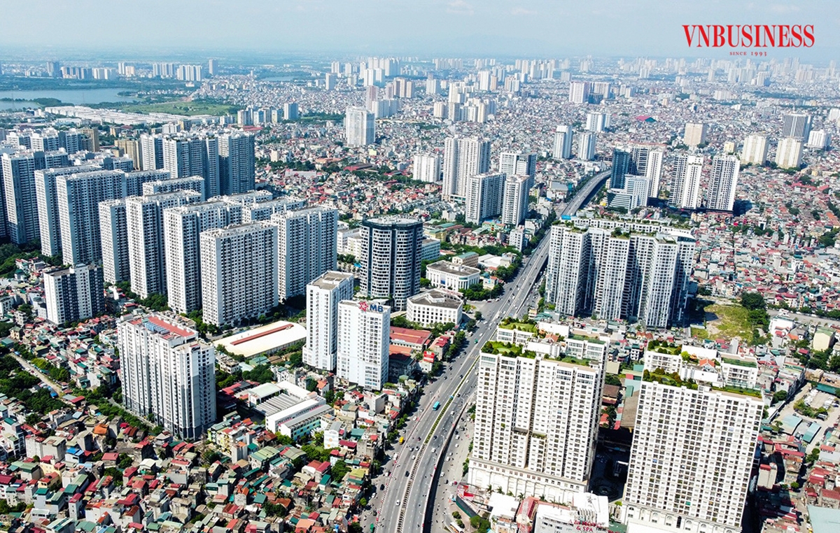 Thị trường bất động sản được đánh giá mới chỉ vực dậy từ đáy và vẫn còn rất nhiều thách thức.